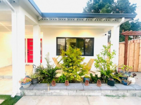 Cozy Modern Guest House